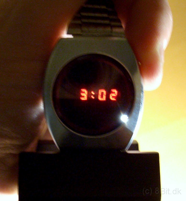 Commodore_Wristwatch_19.JPG